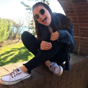 Meet your Posher, Jillian